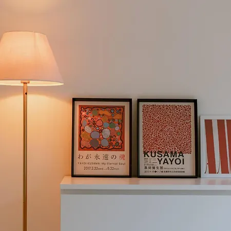 Huswell - Stylish On Location Apartment *