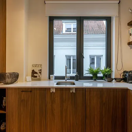 Huswell - Stylish On Location Apartment Ghent